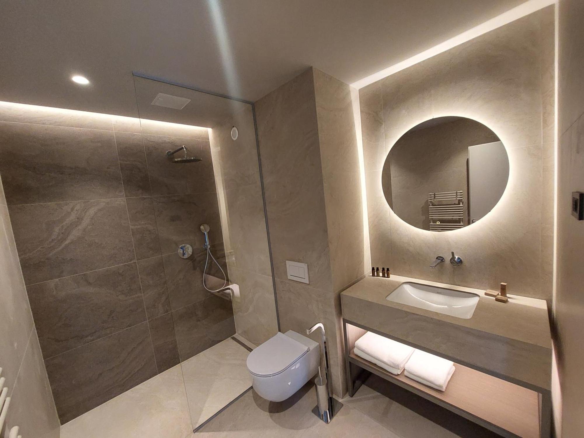 Tivoli Boutique Inn Ljubljana Bagian luar foto