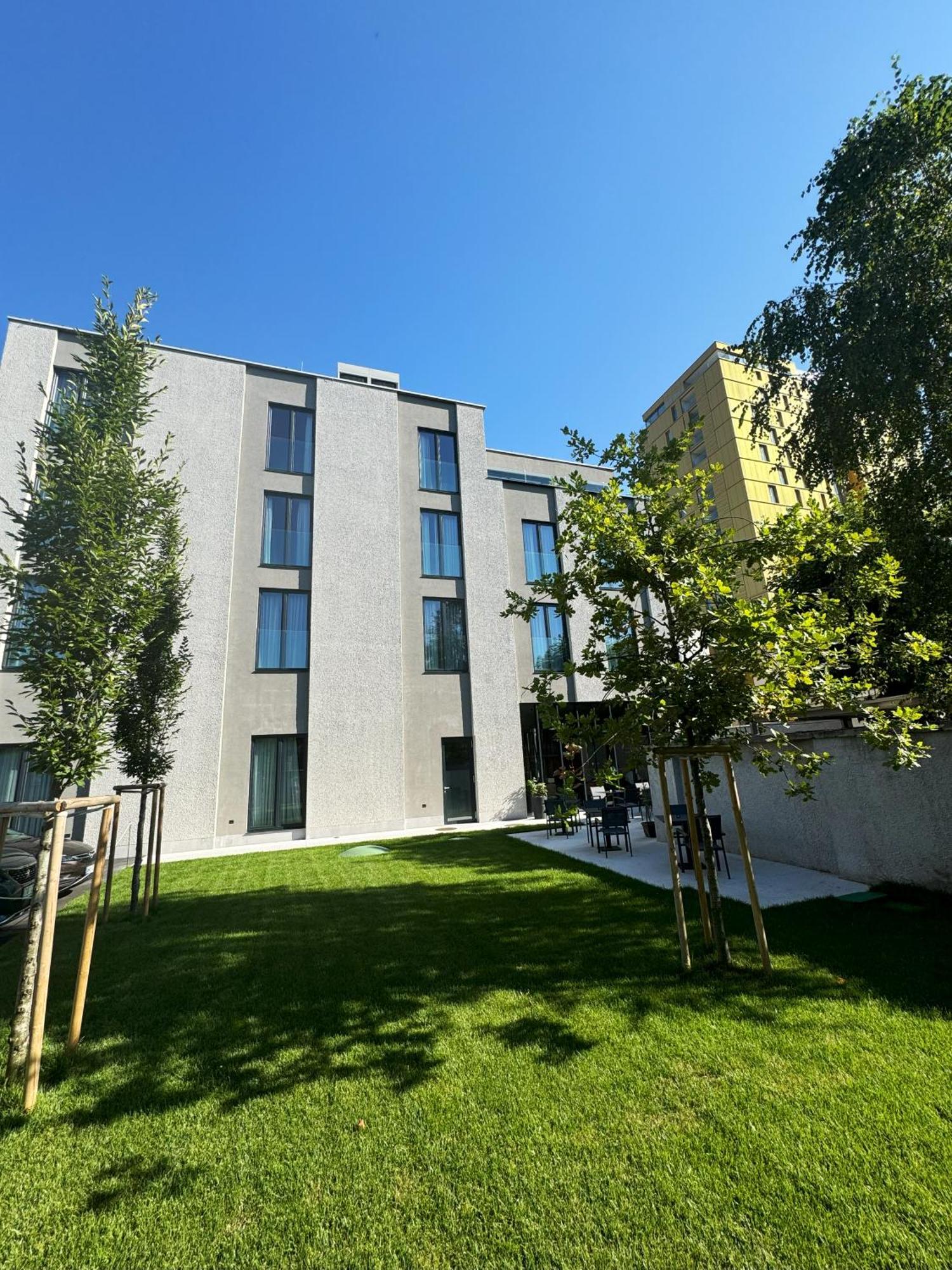 Tivoli Boutique Inn Ljubljana Bagian luar foto